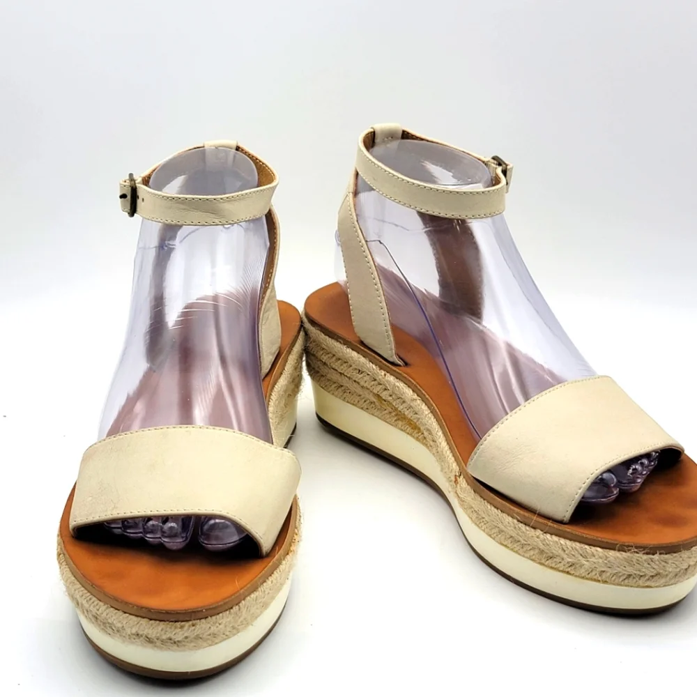 Lucky Brand Elegant Cream Platform Sandals SIZE‎ 7.5. #1514